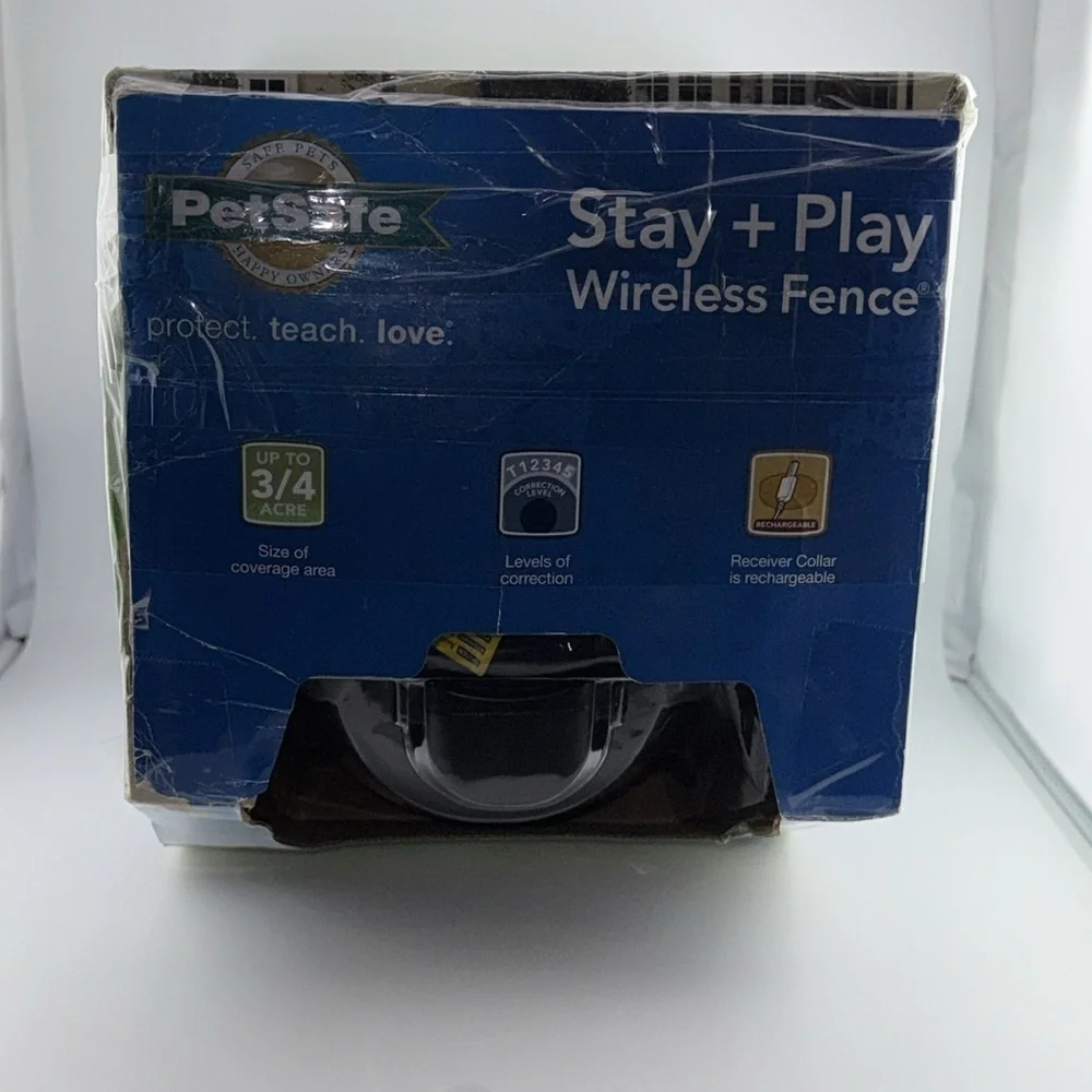 PETSAFE Stay + Play Wireless Fence for Dogs NEW in Open Box